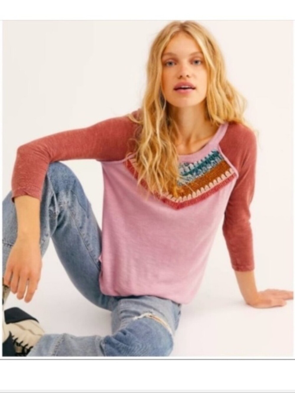 Free People Spring Bound mauve raglan sleeves and a decorative v-shap D Crochet
